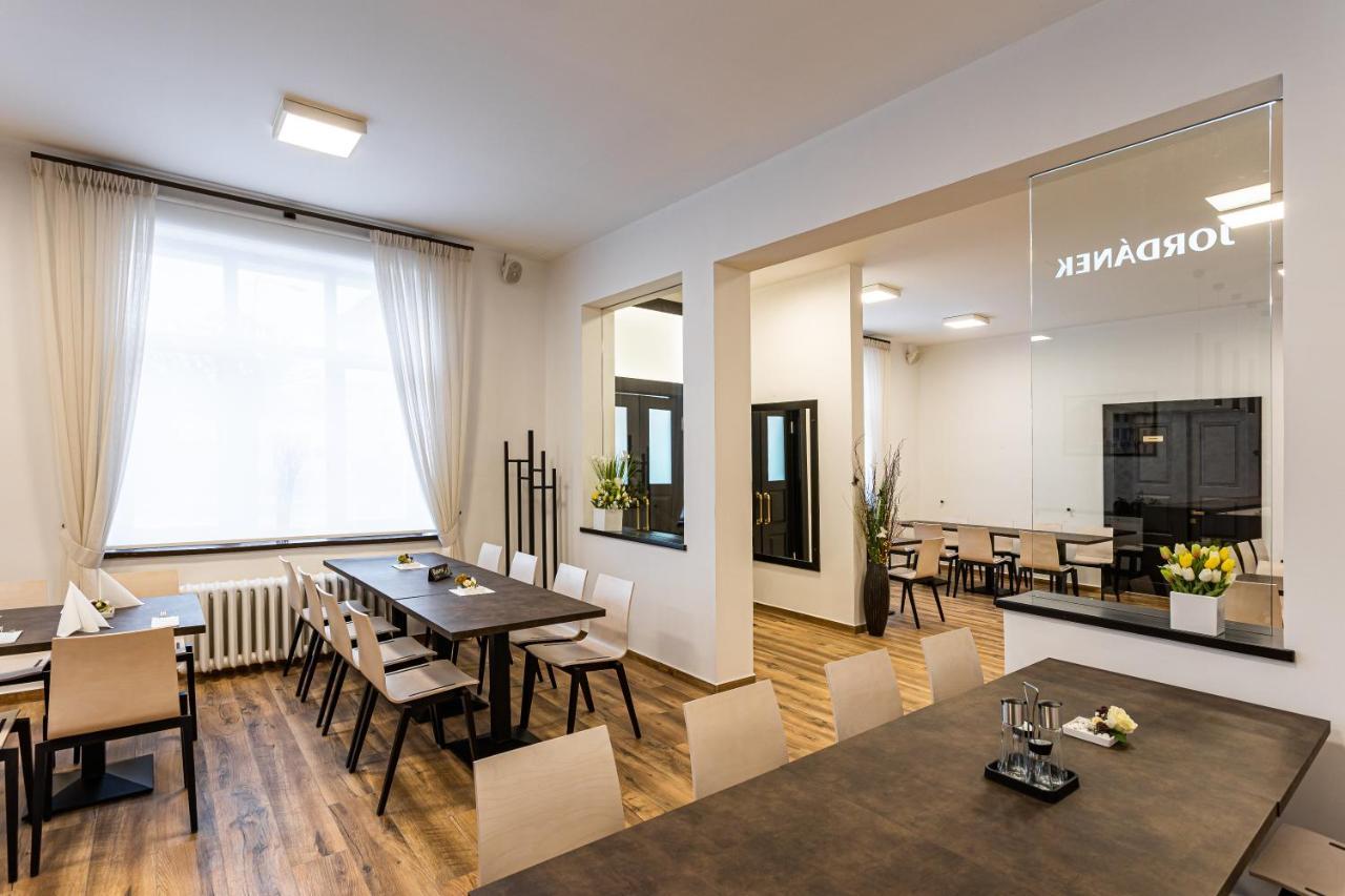 Hotel Jordanek Opočno Εξωτερικό φωτογραφία