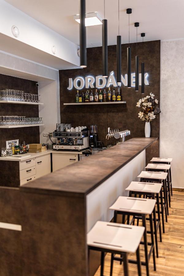 Hotel Jordanek Opočno Εξωτερικό φωτογραφία