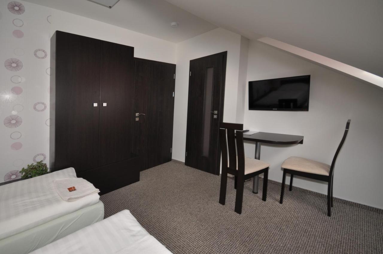 Hotel Jordanek Opočno Εξωτερικό φωτογραφία