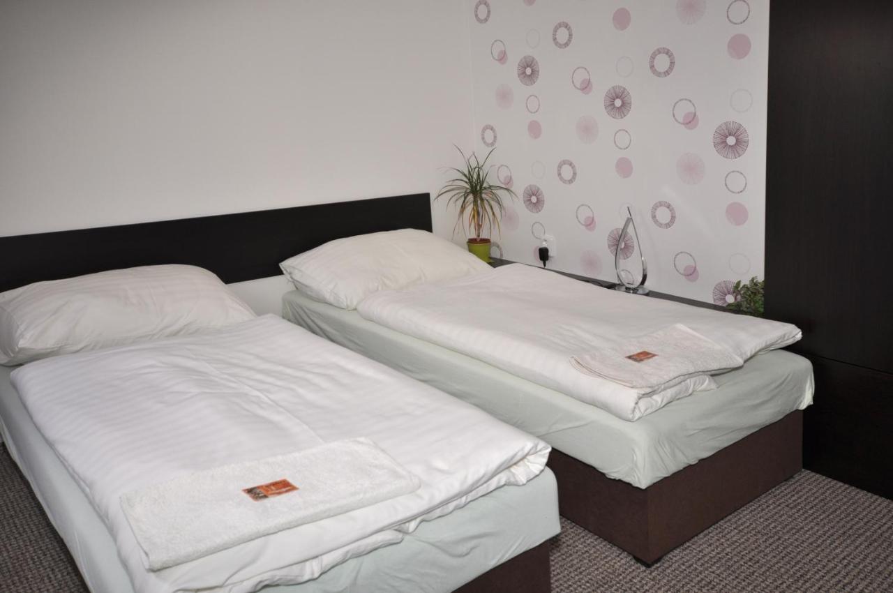 Hotel Jordanek Opočno Εξωτερικό φωτογραφία