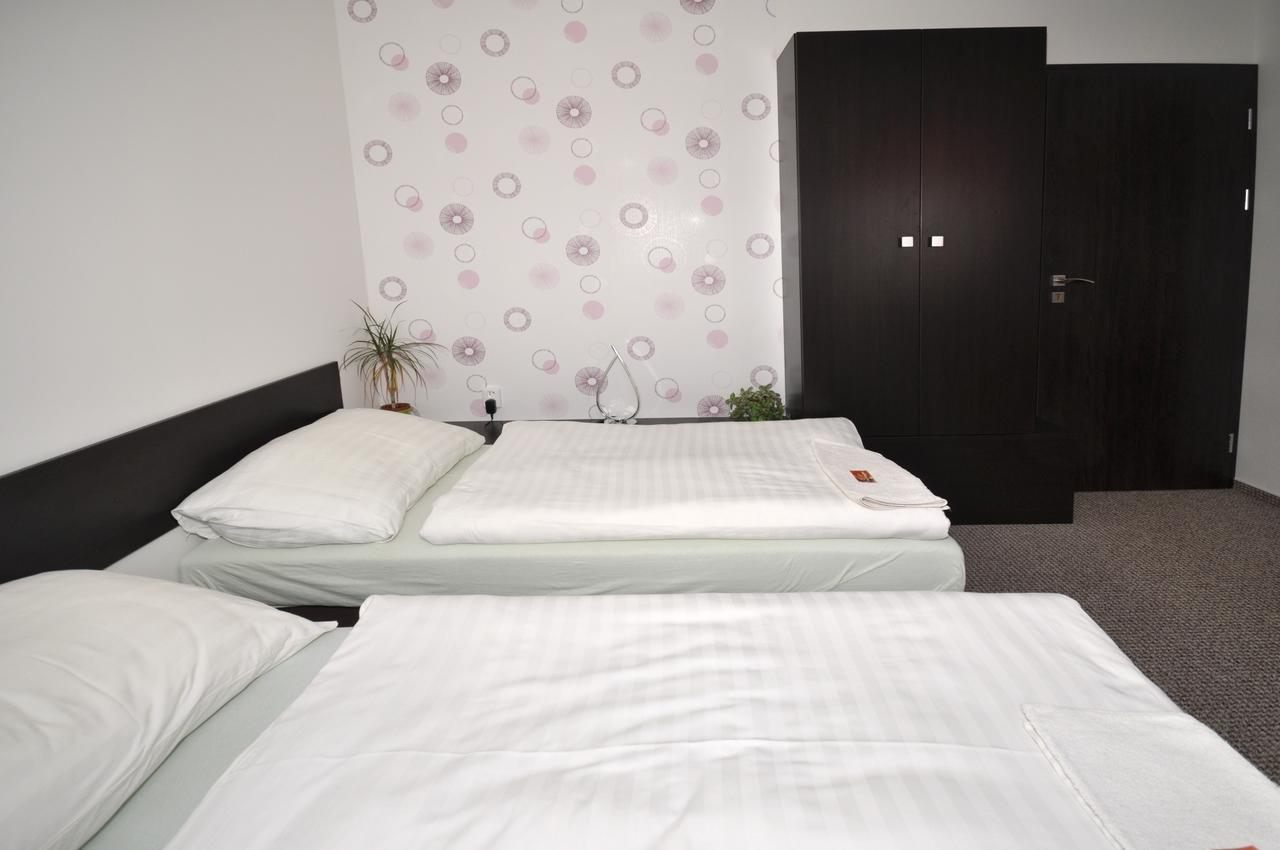 Hotel Jordanek Opočno Εξωτερικό φωτογραφία