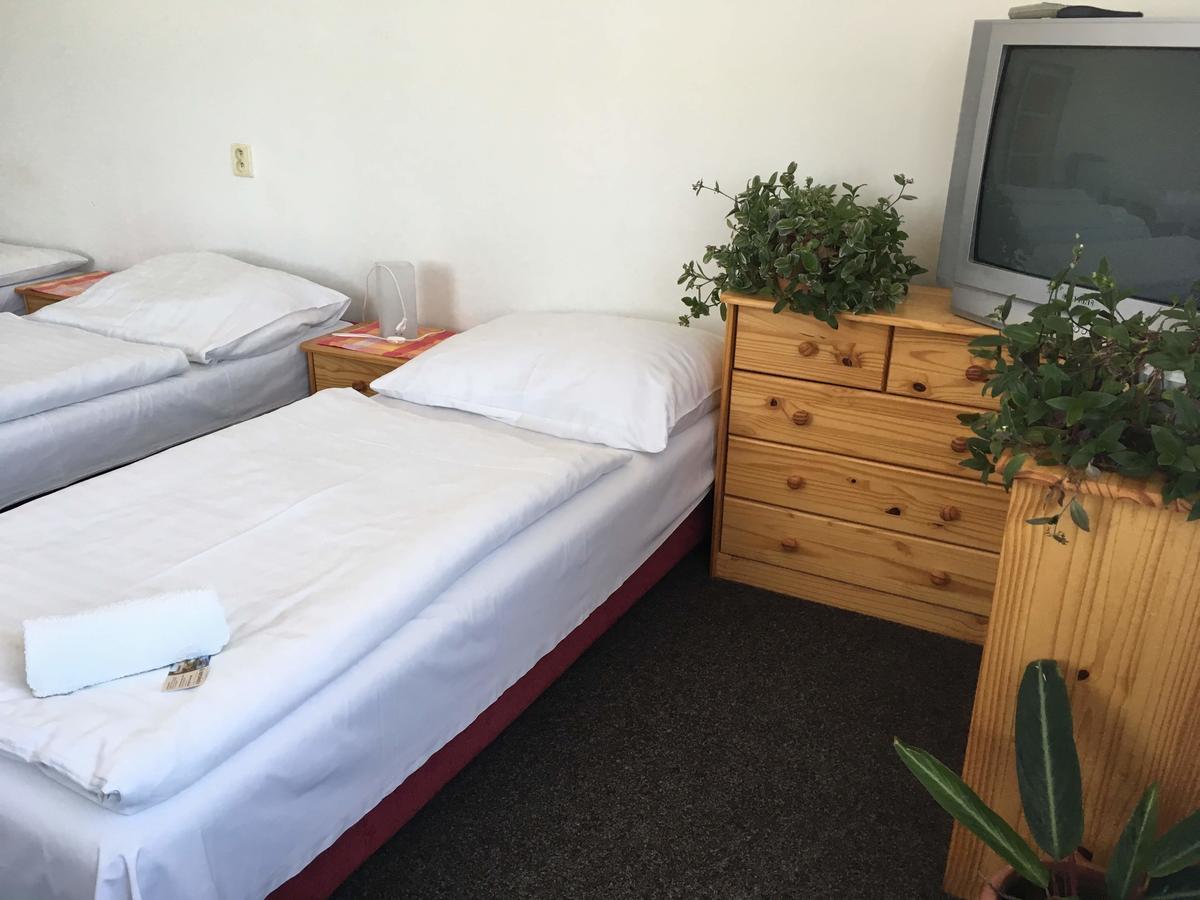 Hotel Jordanek Opočno Εξωτερικό φωτογραφία