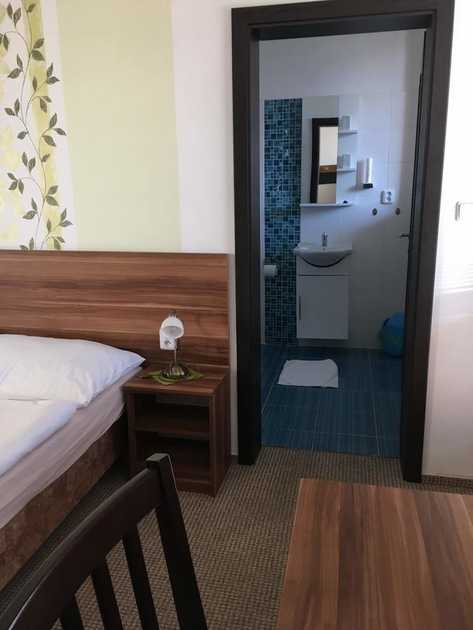 Hotel Jordanek Opočno Εξωτερικό φωτογραφία