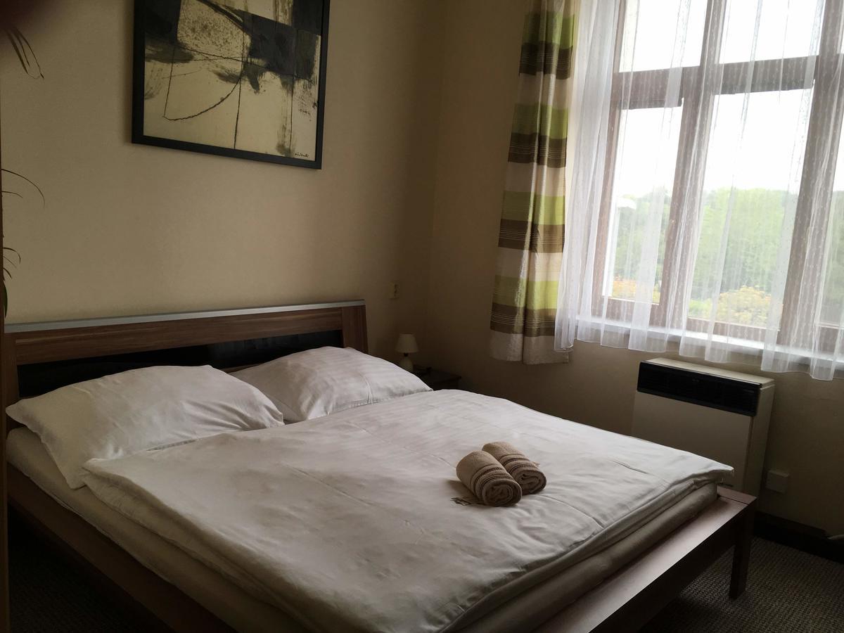 Hotel Jordanek Opočno Εξωτερικό φωτογραφία